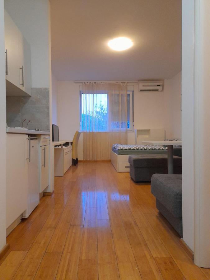 Apartment Megi โมสตาร์ ภายนอก รูปภาพ